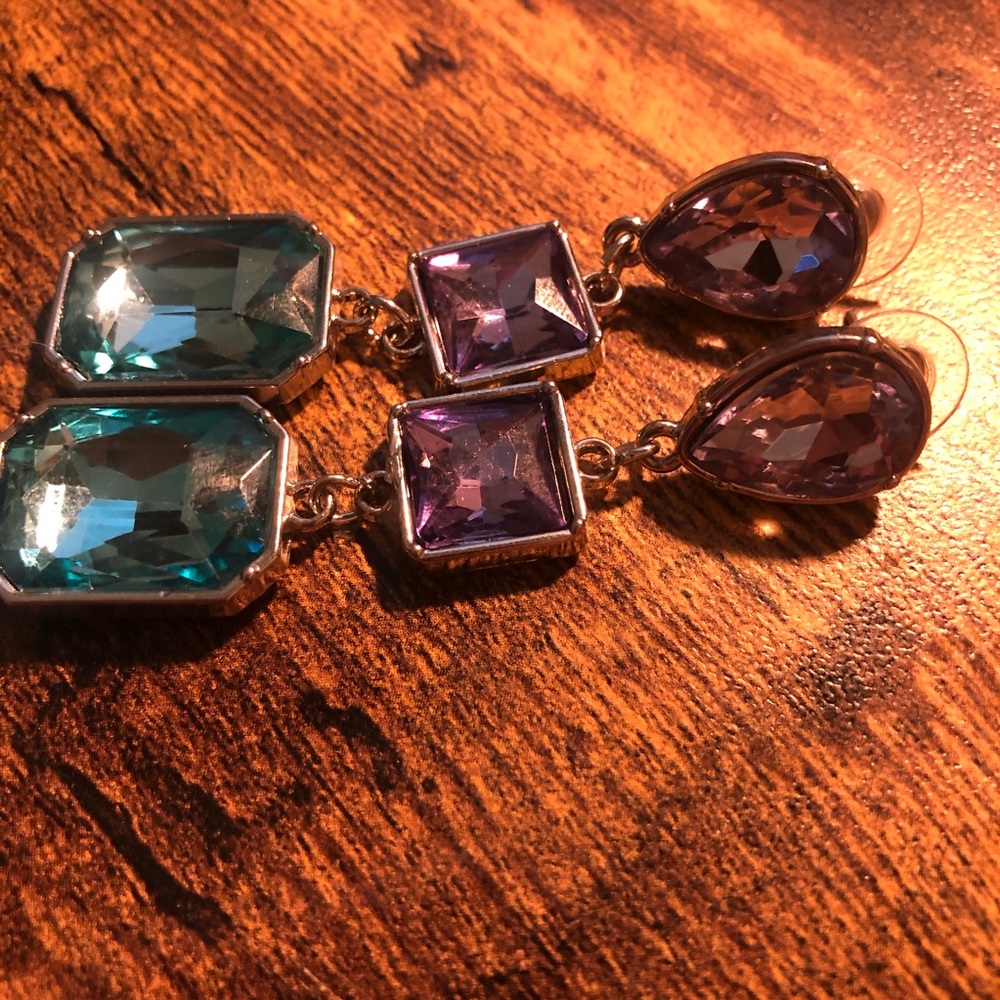 Gemstone dangle earrings